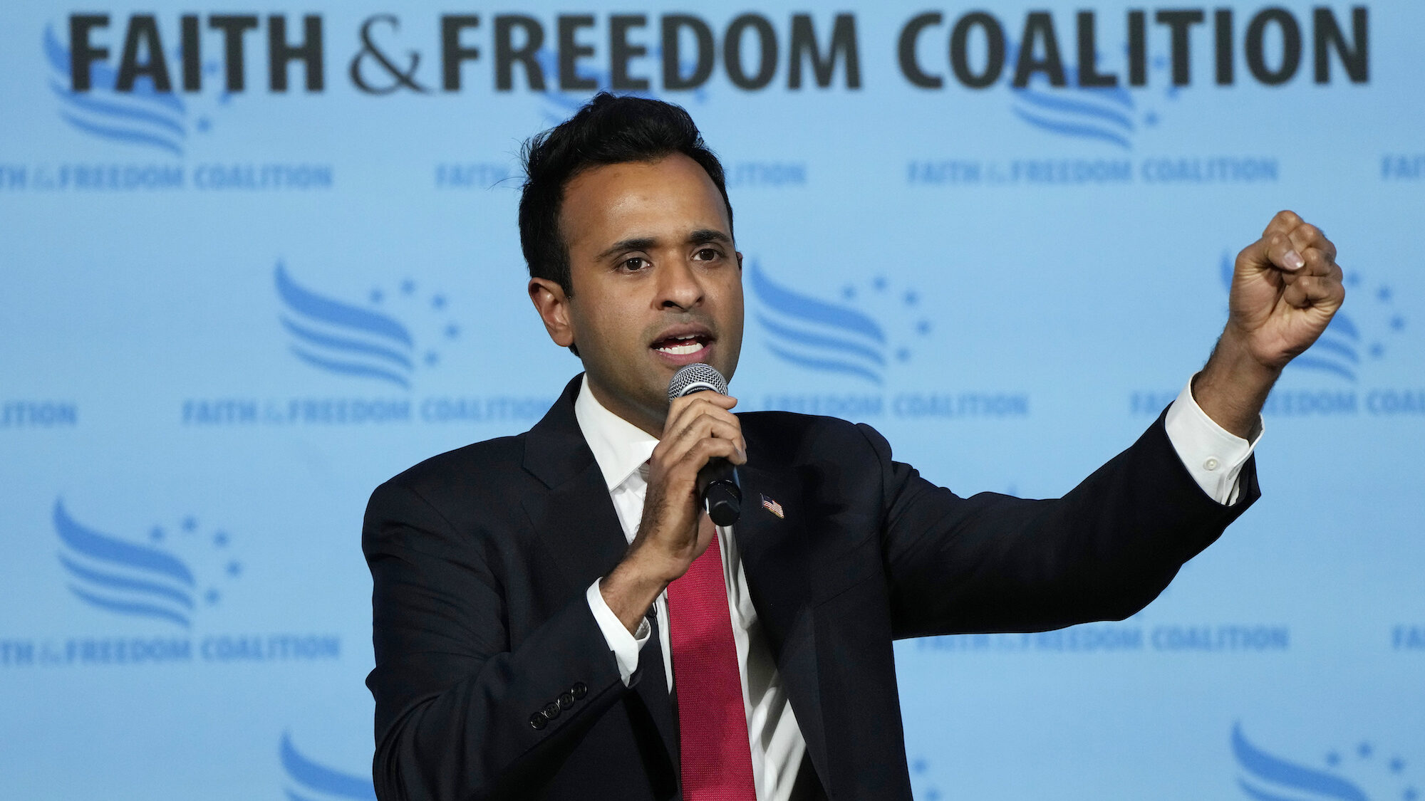 Republican presidential candidate Vivek Ramaswamy, seen here on April 22 in Clive, Iowa, is proposi...